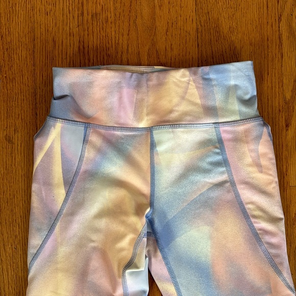 Old Navy Power Soft Leggings - Size M (8) - Picture 3 of 7